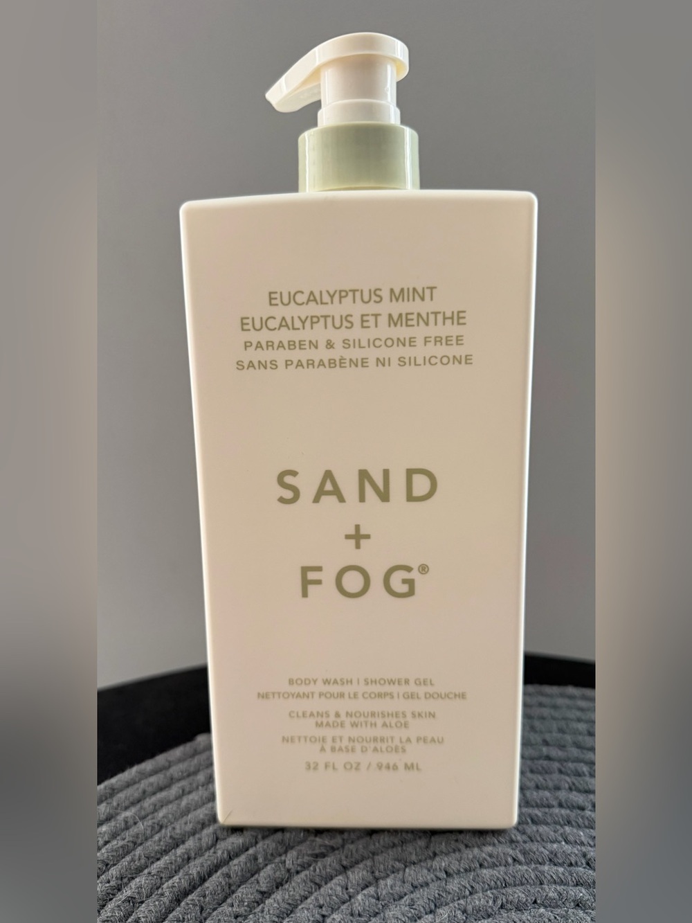 ✨New✨ Sand + Fog:Body Wash/Shower Gel- Eucalyptus Mint (946mL plastic bottle)